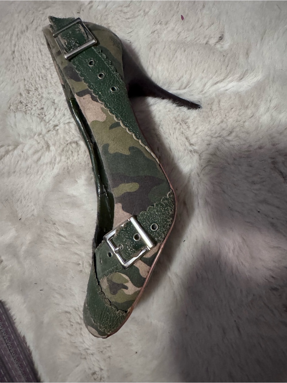 naughty monkey Camo Green Buckle Pointed Heel
